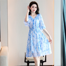 减龄2025超火雪纺垂感连衣裙子女夏季高端轻奢高级感小个子巨好看，女装连衣裙，罗得堡