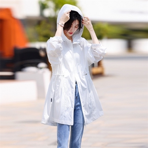 有防晒报告】防紫外线连帽防晒衣女中长款夏款轻薄透气抽绳防晒服图片