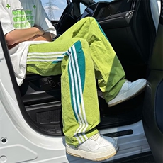 绿色