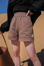 2022年新款裤角口贴小标短裤，其它，L·H·X