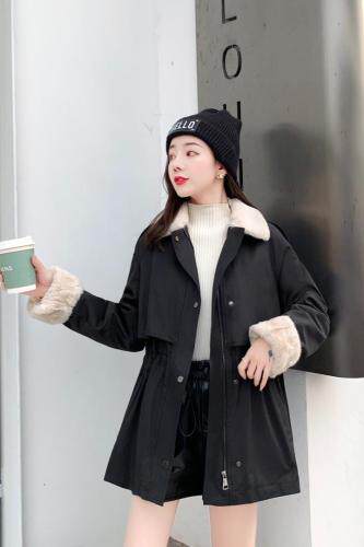 冬季新款时尚短款派克，女装，田间晨露