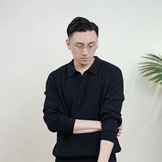 黑色