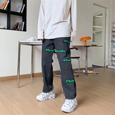黑灰色
