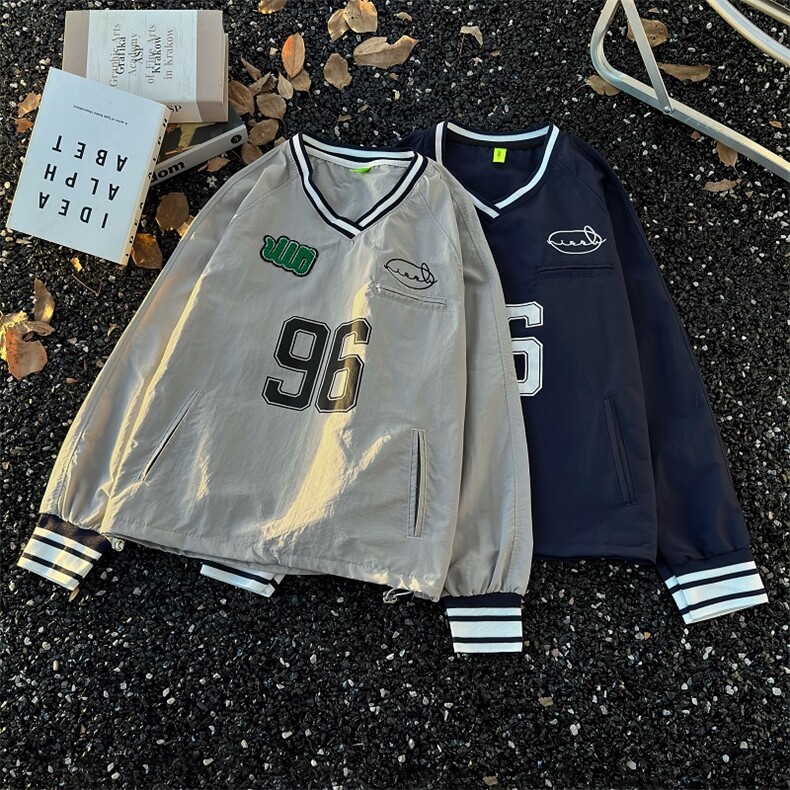 港风秋款男V领卫衣棒球服运动条纹夹克外套WY66P45,男装夹克,星座1013-1