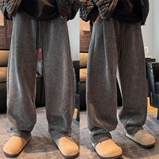 深灰色