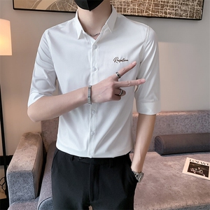 B216 CS251 P50 2025夏装新款男士刺绣中袖衬衫 社会小伙风图片