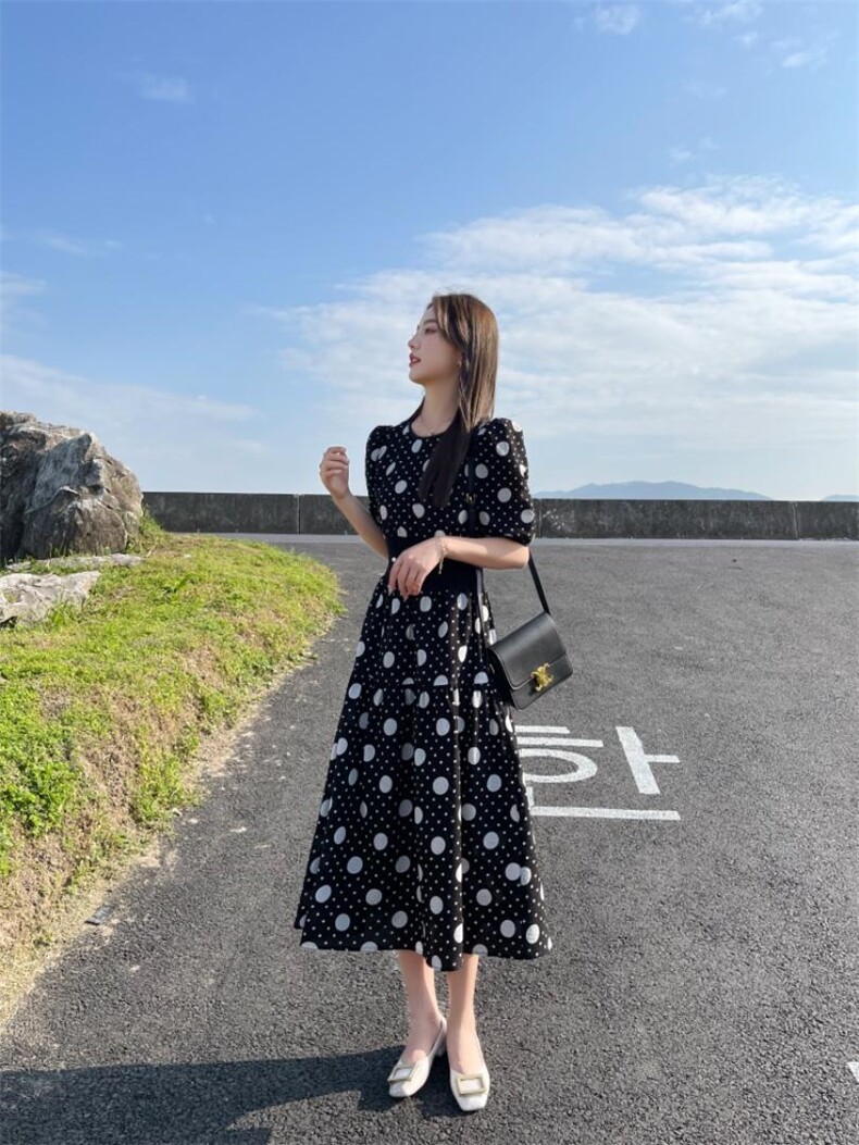 PANDLI经典的面料‘配上新的版型超美的她闪亮登场‘上，女装，潘大利