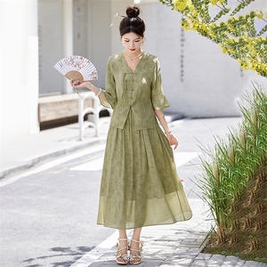 印花超仙新中式套装裙女2024夏新款流苏盘扣V领衬衫半身裙两件套图片