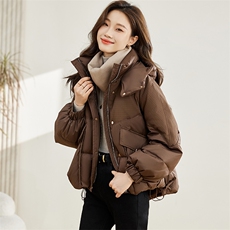红色短款加厚面包羽绒服女2025冬新款休闲时尚连帽保暖白鸭绒外套，女装羽绒服，丽影随形