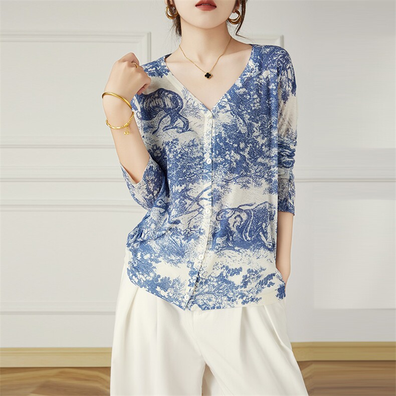 2024年秋季冬季新款常规通勤时尚水墨画森林动物精细仿羊毛V开衫,针织衫/毛衣,丽特绒