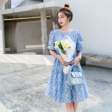碎花甜美浪漫连衣裙女2025年夏季新款显瘦圆领短袖度假碎花裙，女装连衣裙，2C229
