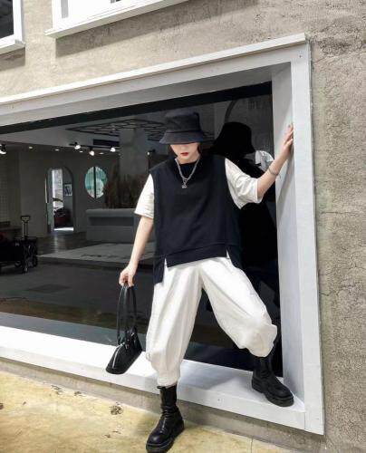 现货黑白两色马甲，女装马夹，琼卿格