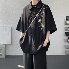 黑色