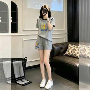 甜美时尚休闲套装女夏季新款显瘦圆领印花刺绣上衣阔腿短裤两件套图片