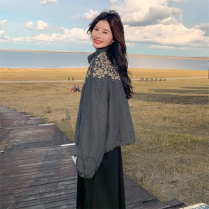 灰色刺绣小香风高级感外套女2025新款冬季短款绝美保暖夹克厚外套图片
