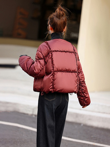 超好看圆领木耳花边短款羽绒服女2025冬季小个子白鸭绒面包服外套图片