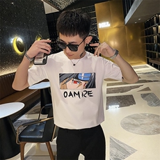 白色