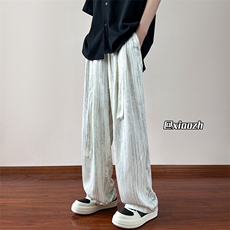 奶白色