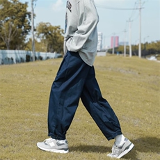 藏青色