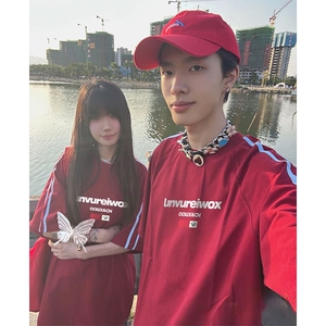 抖音得物高品质二开240克宽松纯棉美式潮牌三条杠织带短袖T恤图片