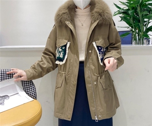 【现货】时尚个性派克服图片