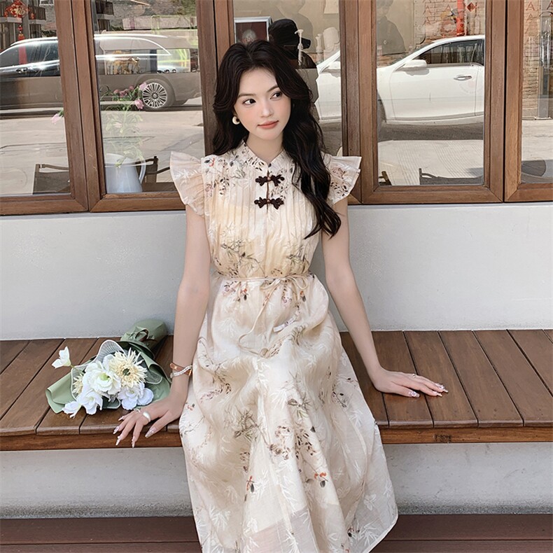 新中式国风俏皮连衣裙女2025夏季新款宽松显瘦减龄飞飞袖碎花长裙,女装连衣裙,秋水欣儿