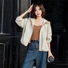 高级感拼色休闲连帽外套女2025秋新款宽松百搭显瘦冲锋衣夹克上衣，女装短外套，唯婧