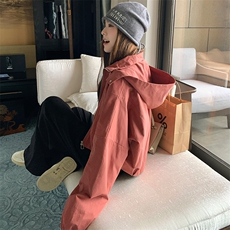 K姐户外风尼龙绉短款宽松连帽气质花苞外套女，女装短外套，纯色衣恋