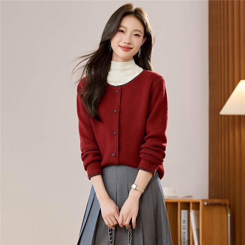 新年红色绵羊毛针织开衫毛衣女装2025秋季新款小香风针织开衫撞色，女装羊毛衫，艾米