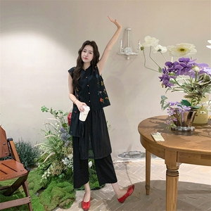 黑色法式复古温柔风印花无袖上衣套装女2025夏季新款阔腿裤两件套图片