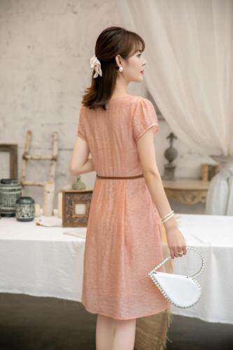 夏季新款气质提花淑女肉桂色连衣裙，女装连衣裙，水锦红