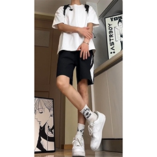 黑色