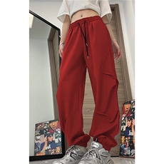 酒红色