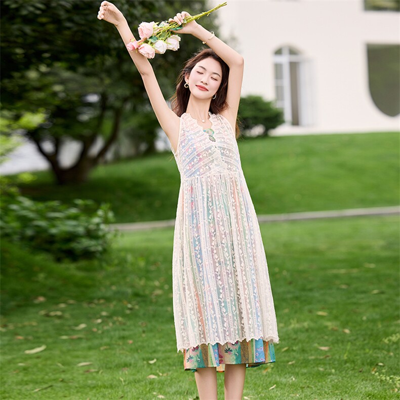 假日氛围感元气女孩花瓣V领显瘦遮肉蕾丝长外衫+碎花吊带裙两件套,商品下架区,宝儿家