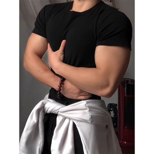 伏黑甚尔收袖口修身短袖T恤男性张力穿搭健身小领口显肌肉半袖夏图片