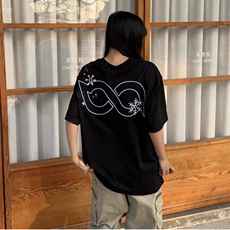 黑色