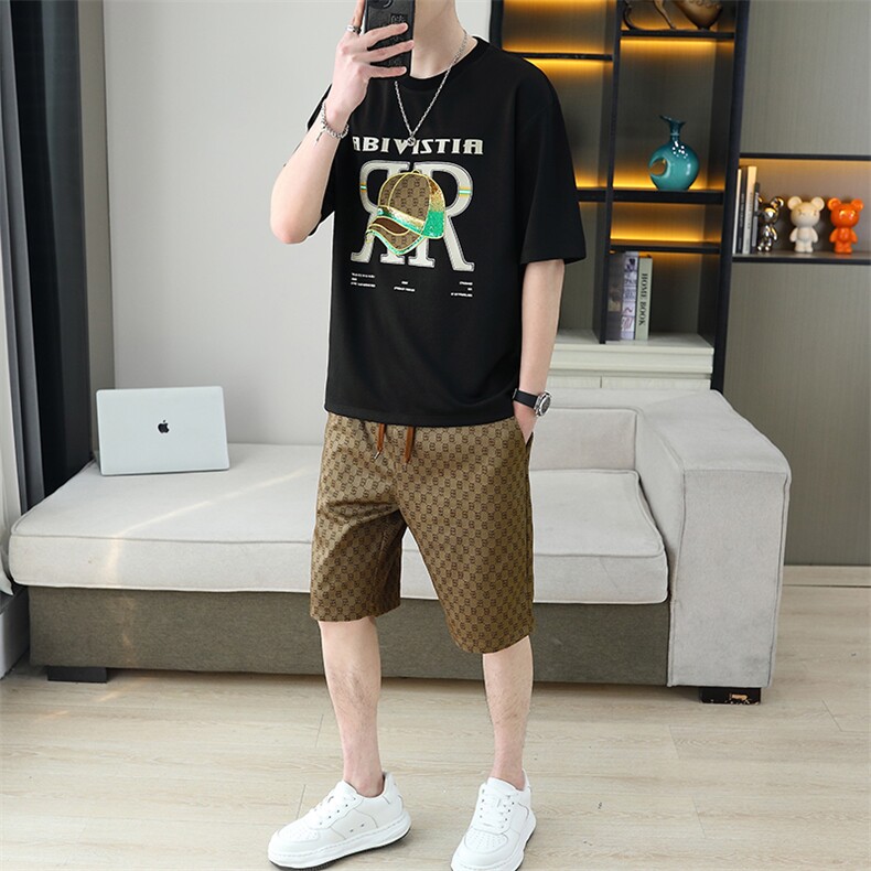 2025夏季新款男装潮流亮片刺绣圆领短袖T恤咖色轻奢格纹短裤套装，男装休闲套装，星座1801