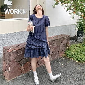 韩系复古蓝色格纹泡泡袖连衣裙女夏季2025新款甜美减龄显瘦蛋糕裙图片