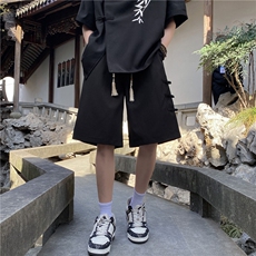 黑色