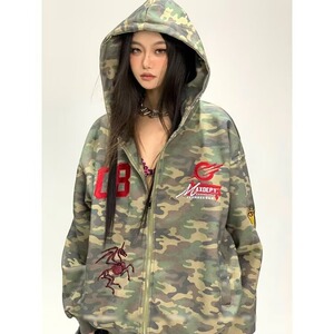 网络图百搭潮流迷彩刺绣卫衣气质新款流行时尚