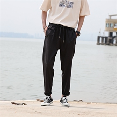 黑色
