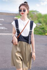 现货-牛仔拼接背带短裤套装夏季女2026年新款小个子高腰T恤两件套，女装套装/套裙，霓裳依族