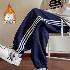 藏青色