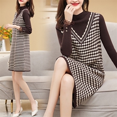 现货秋冬打底百搭显瘦时尚简约宽松高级感针织连衣裙女款，女装针织衫/毛衣，然然