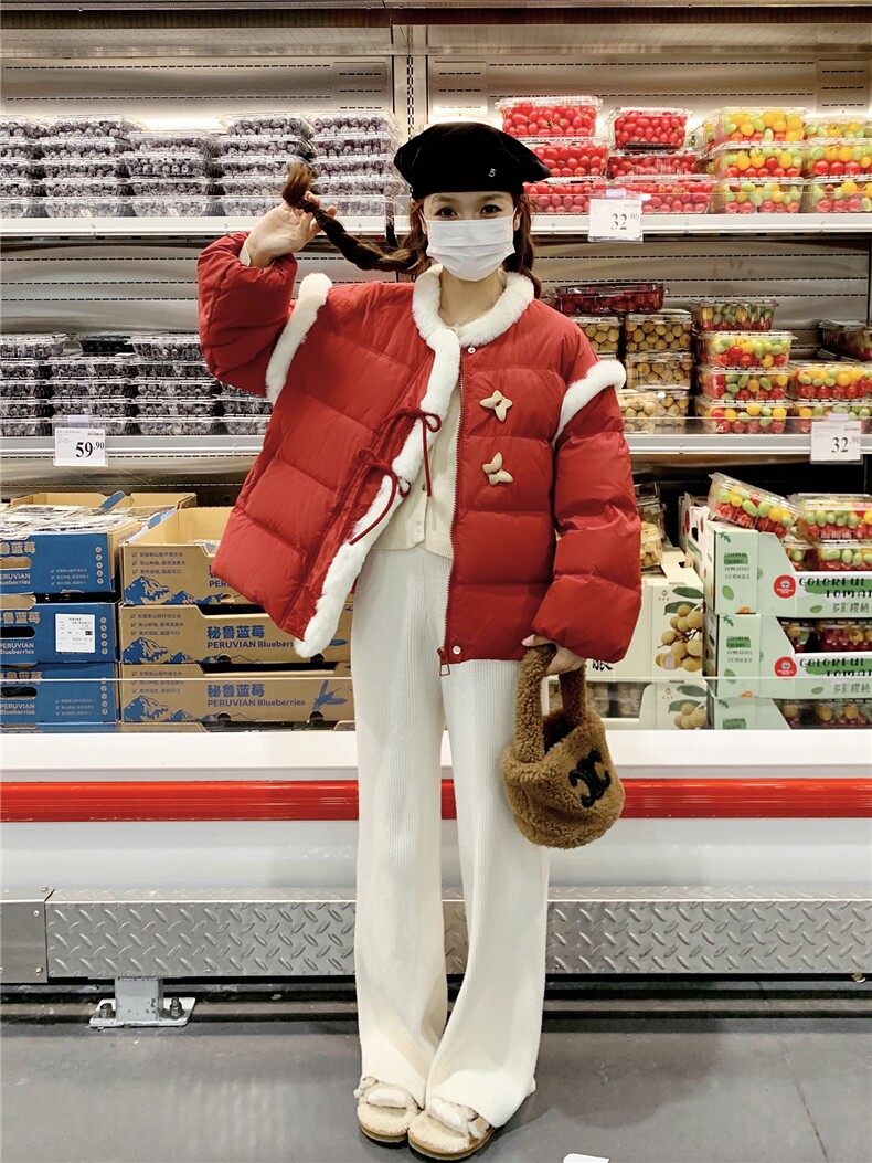 红色新中式新年羽绒服女冬季2025新款小个子高级感学院风奶乎乎,女装羽绒服,艾米莉亚
