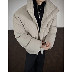 浅卡其色