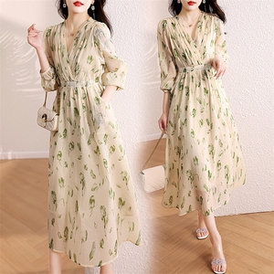 2023年新款春夏季时尚气质V领中长款连衣裙时尚潮流,女装连衣裙,盈茜