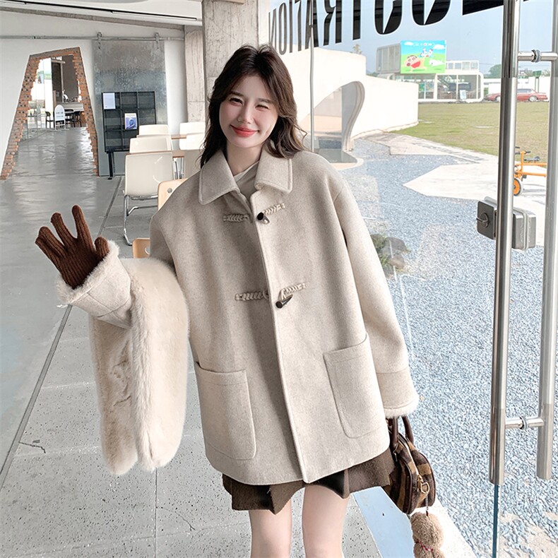 燕麦色高级感牛角扣毛呢外套女冬韩系气质呢子大衣6107P215K328,女装毛呢外套,维壹