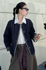 2025秋装新款复古休闲宽松圆领牛仔外套，女装牛仔外套，深水步