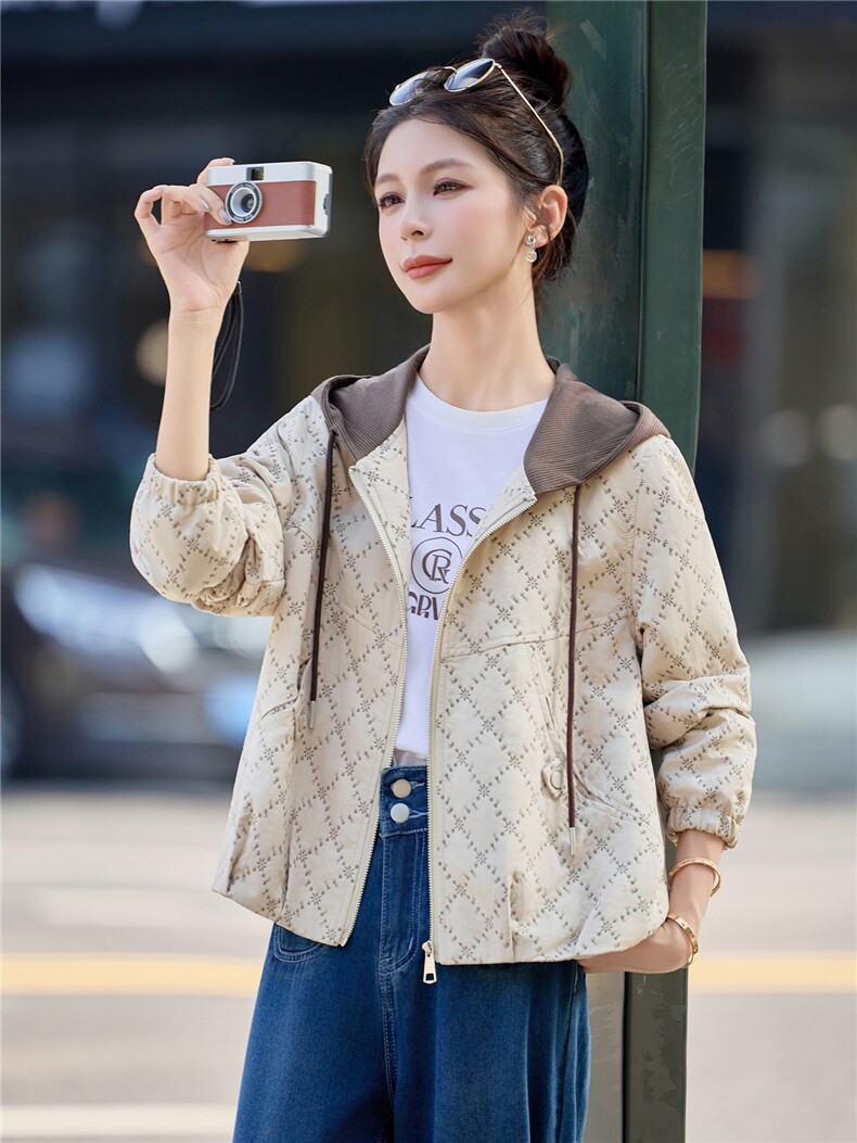 绣花外套女2025秋季新款印花休闲宽松显瘦上衣,女装短外套,余墨